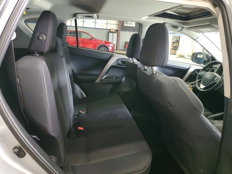 2018 TOYOTA RAV4 XLE 11