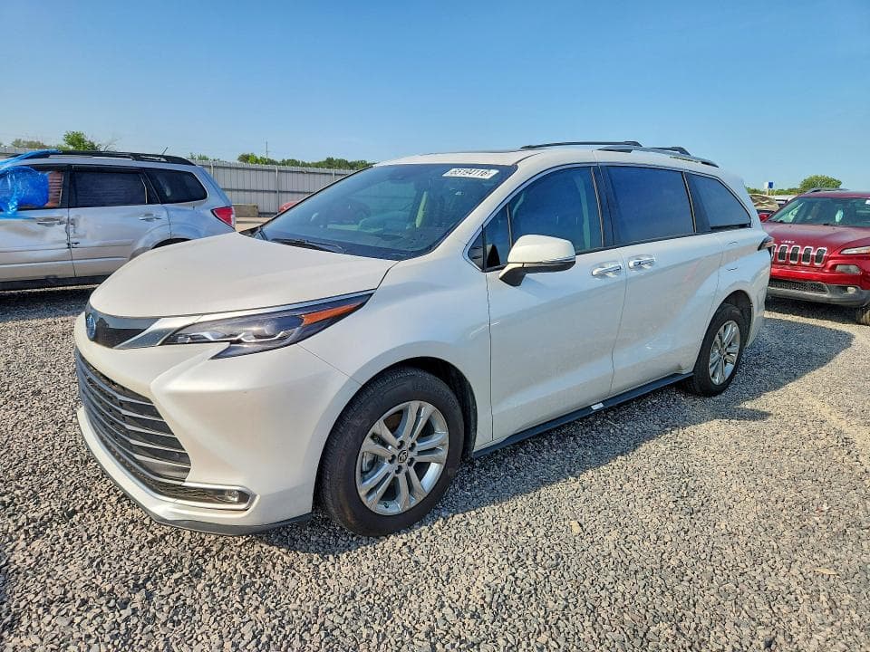 2024 TOYOTA SIENNA PLATINUM 7-PASSENGER