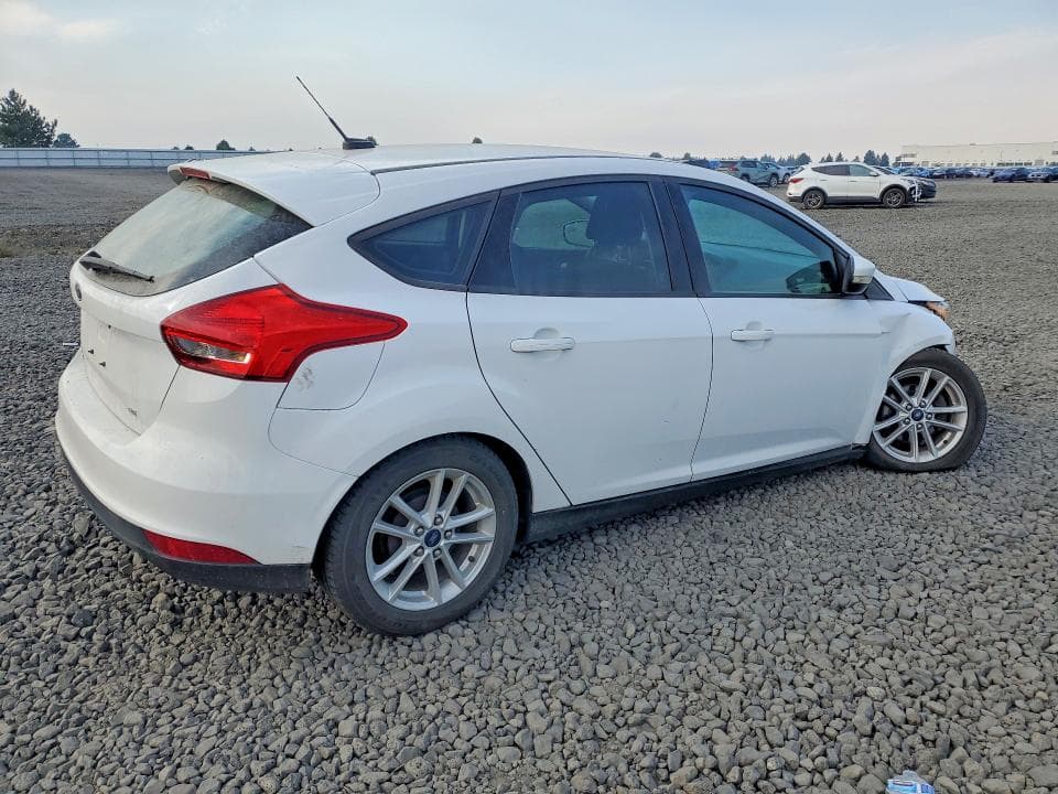 2017 FORD FOCUS SE 3