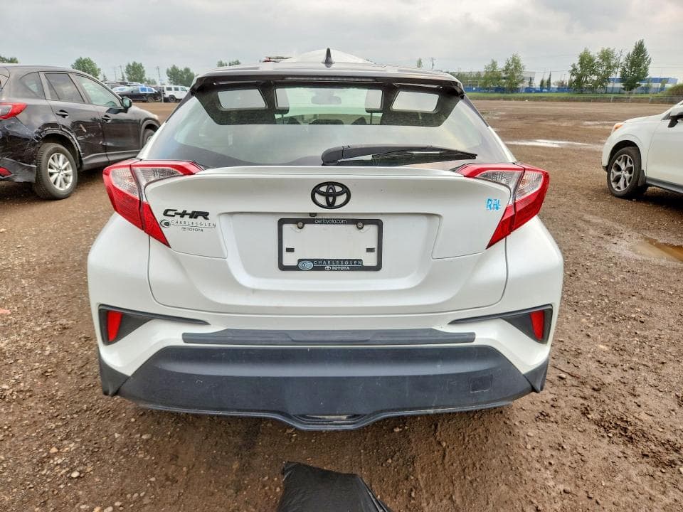 2021 TOYOTA C-HR LE 6