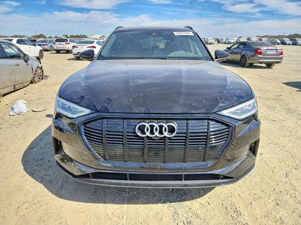 2022 AUDI E-TRON PREMIUM 5