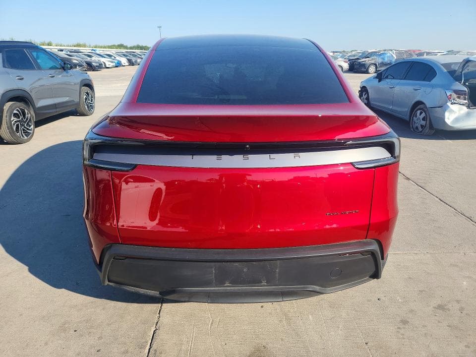 2026 TESLA MODEL Y 6