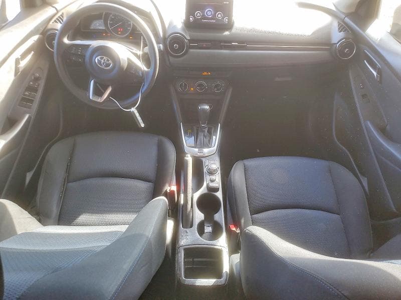 2019 TOYOTA YARIS LE 8