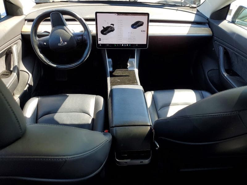 2018 TESLA MODEL 3 8