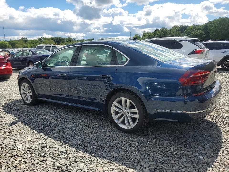 2018 VOLKSWAGEN PASSAT SE 2