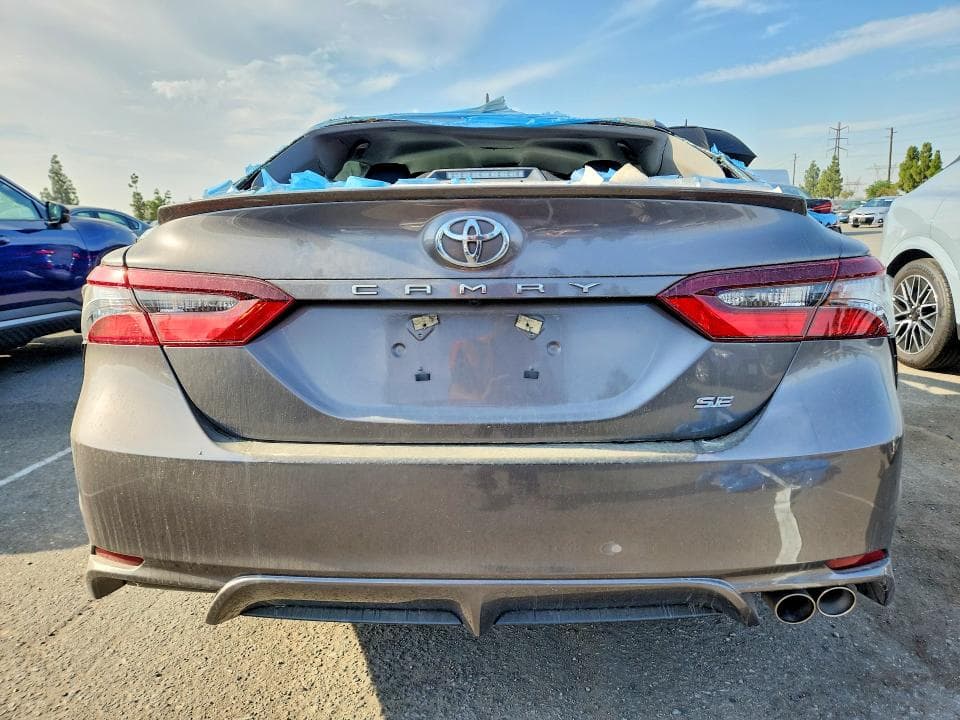 2021 TOYOTA CAMRY SE 6