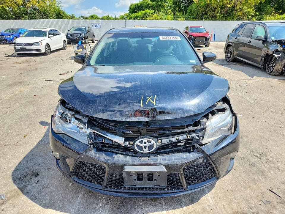 2017 TOYOTA CAMRY SE 5
