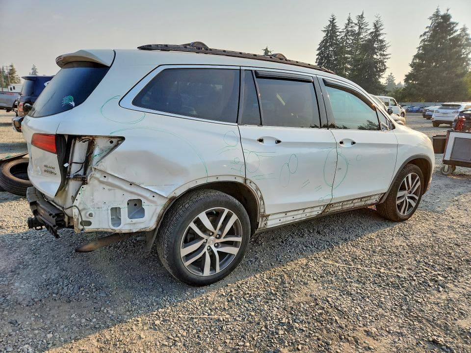 2017 HONDA PILOT ELITE 3