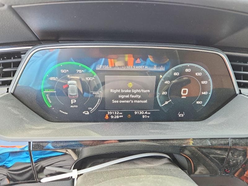2021 AUDI E-TRON PREMIUM 9