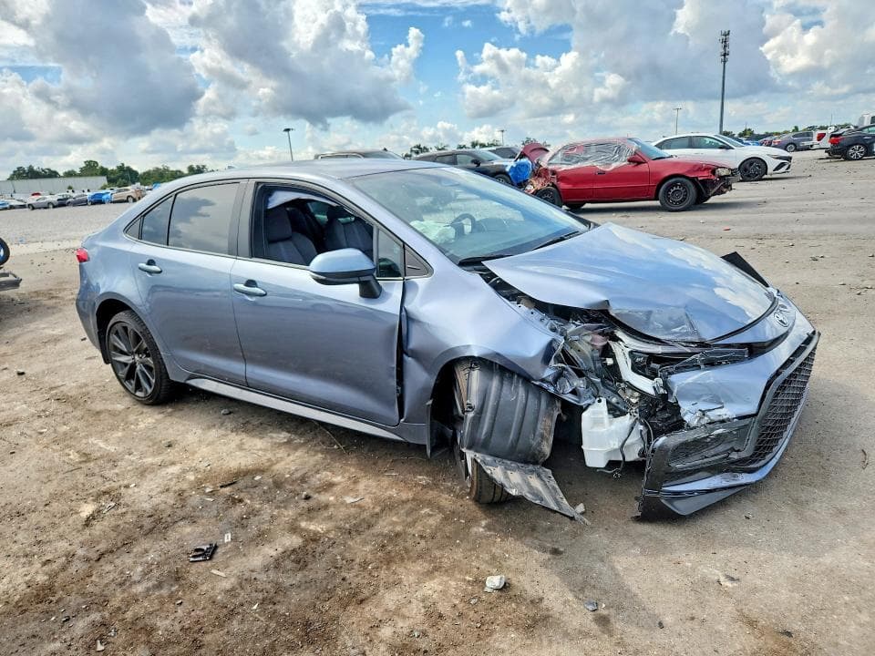 2025 TOYOTA COROLLA SE 4