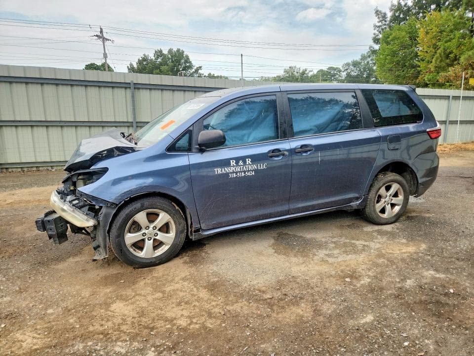 2017 TOYOTA SIENNA L 7-PASSENGER - 1