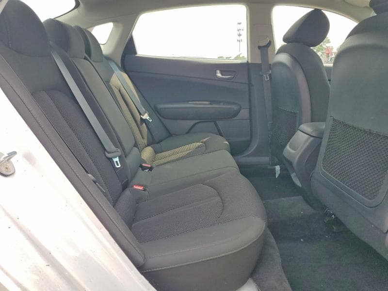 2019 KIA OPTIMA LX 10