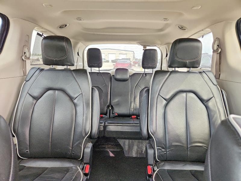 2022 CHRYSLER PACIFICA LIMITED 10