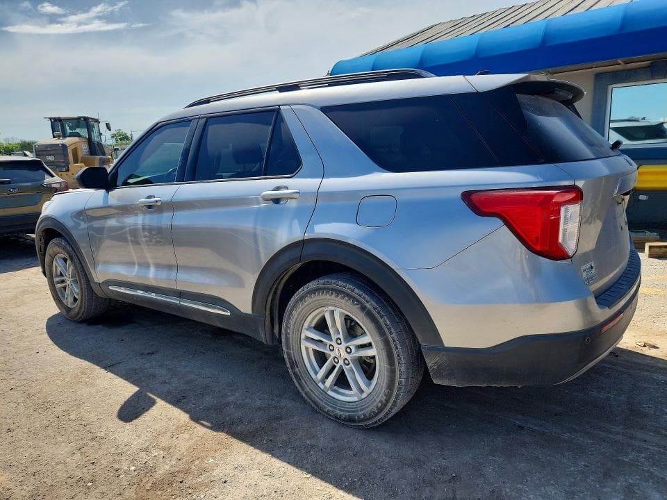 2021 FORD EXPLORER XLT 2