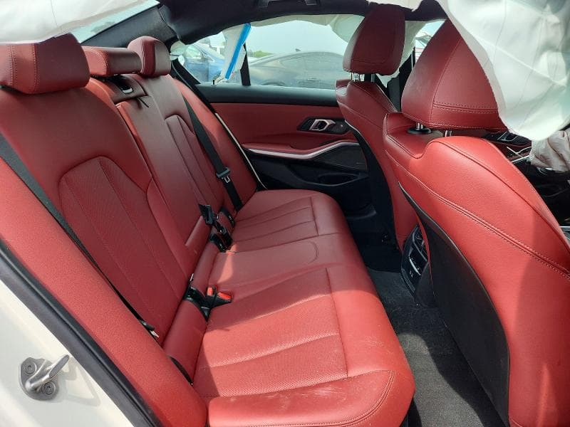 2024 BMW 330I 10