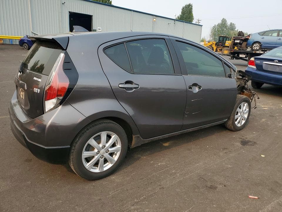 2017 TOYOTA PRIUS C TWO 3