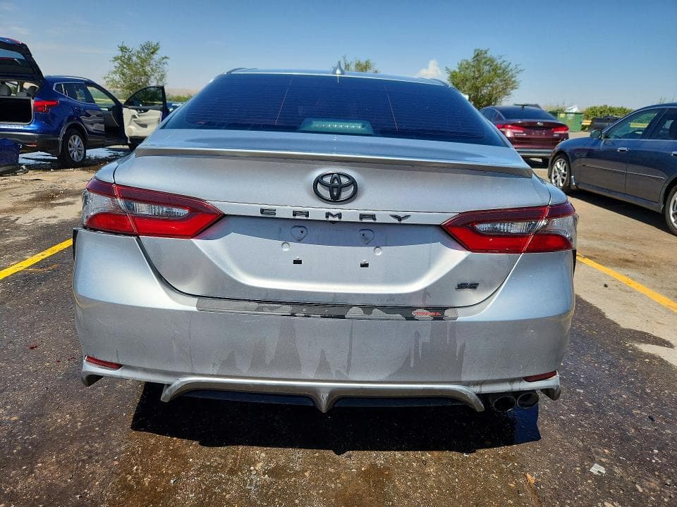 2021 TOYOTA CAMRY SE 6