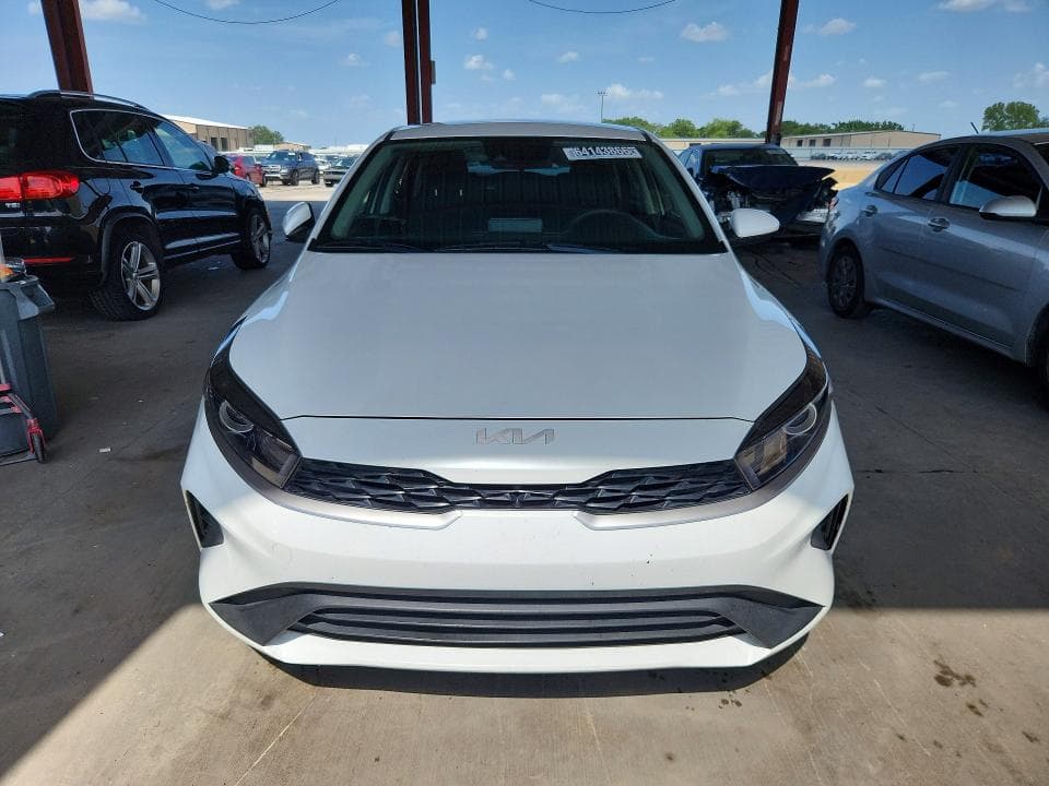 2023 KIA FORTE LXS 5