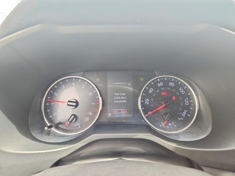 2019 TOYOTA RAV4 XLE 9