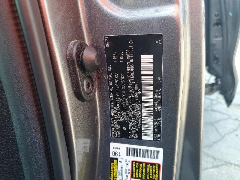 2021 TOYOTA SIENNA XSE 13