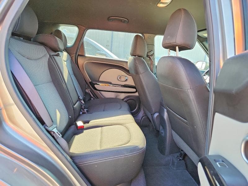 2019 KIA SOUL + 11