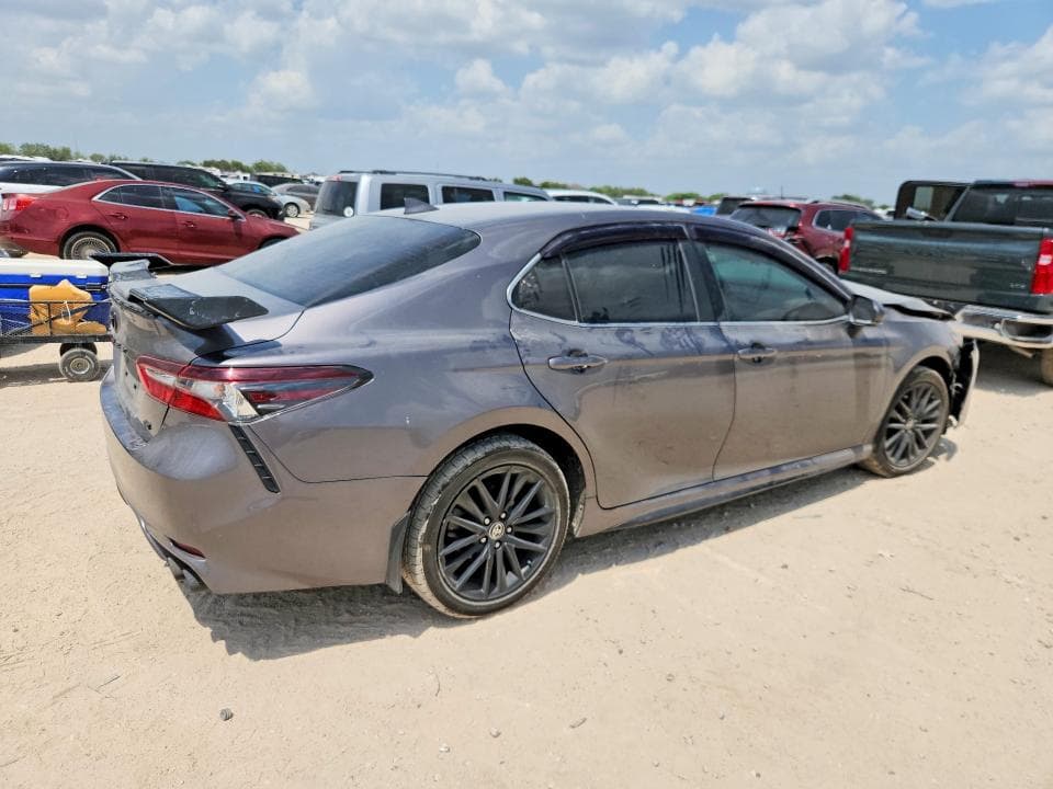 2024 TOYOTA CAMRY SE 3