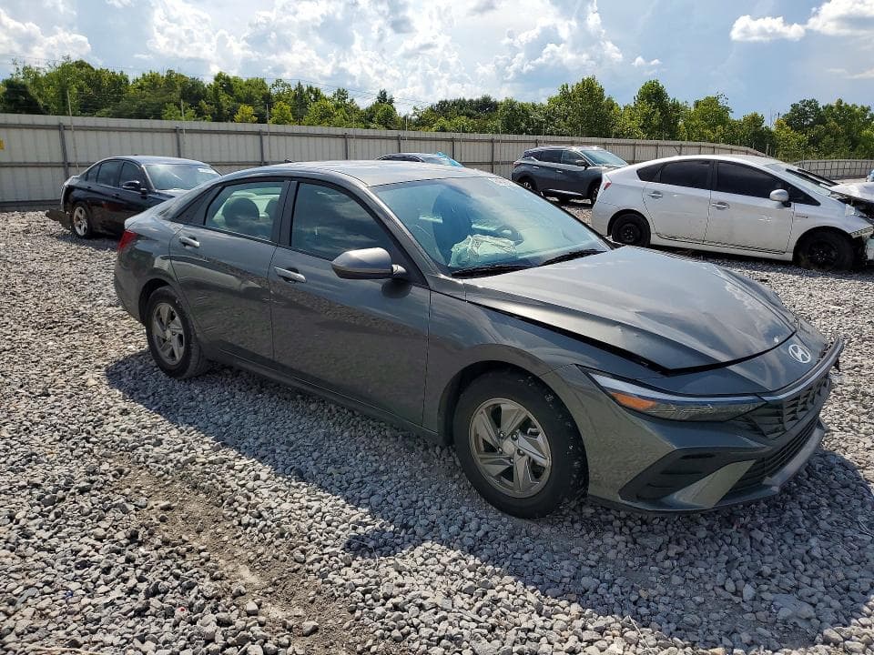 2026 HYUNDAI ELANTRA SE 4