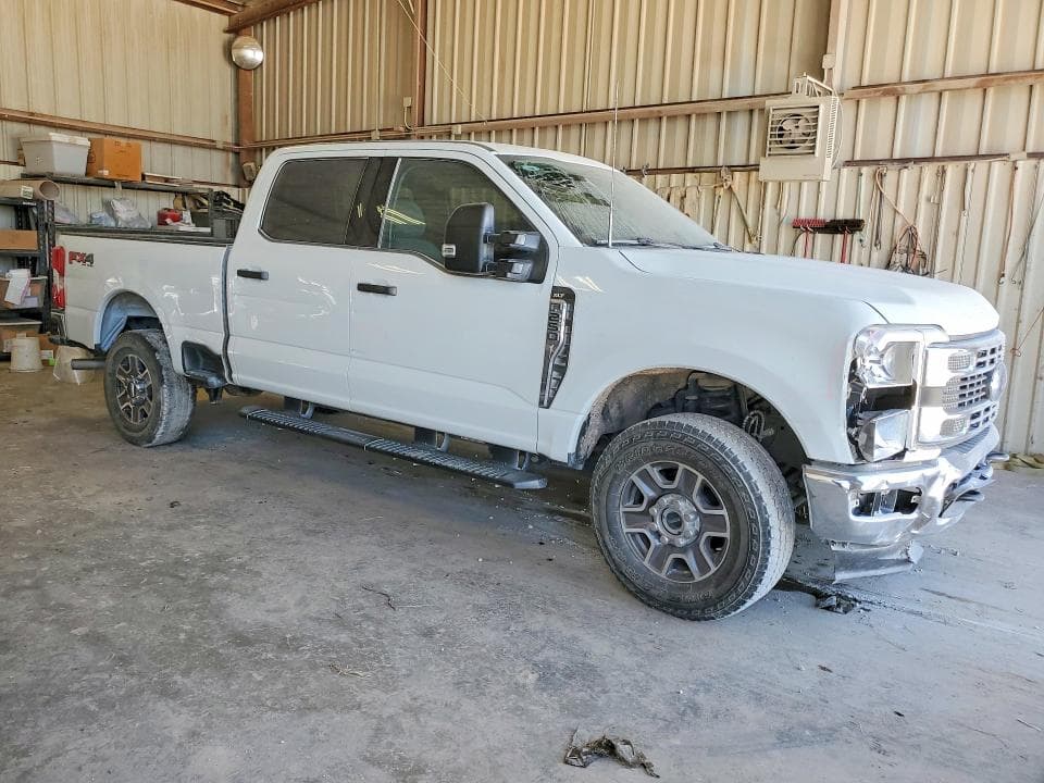 2025 FORD F250 SUPER DUTY 4