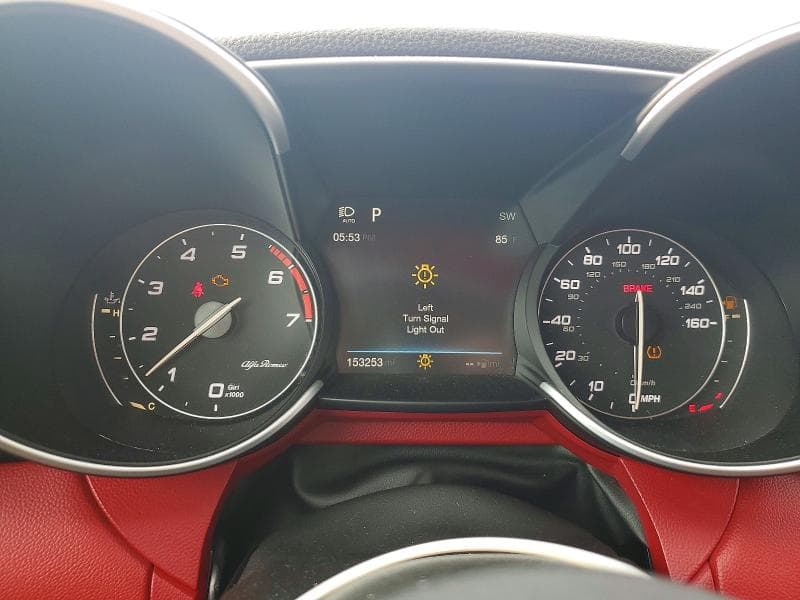 2017 ALFA ROMEO GIULIA 9
