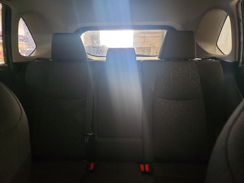 2021 TOYOTA RAV4 XLE 10