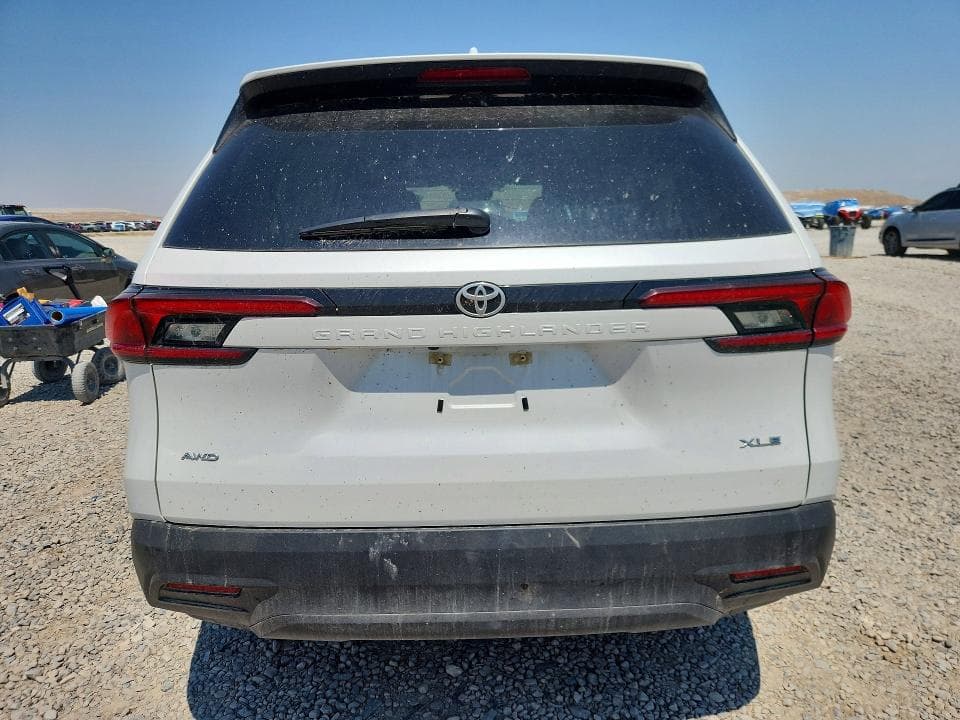 2025 TOYOTA GRAND HIGHLANDER XLE 6