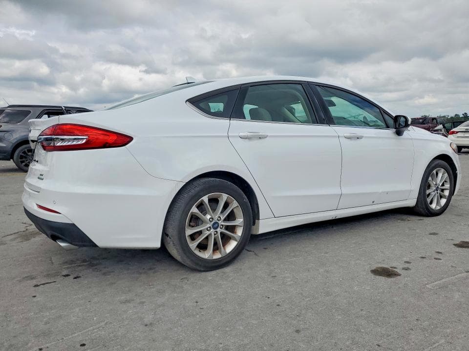 2019 FORD FUSION SE 3