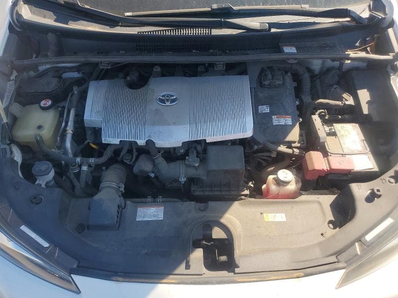 2019 TOYOTA PRIUS LE 11