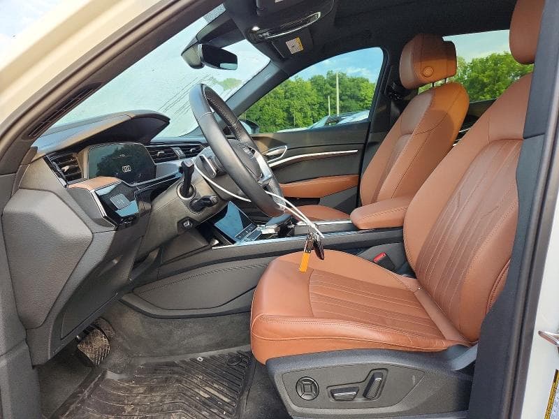 2024 AUDI Q8 E-TRON PREMIUM 7