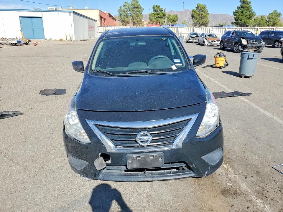 2019 NISSAN VERSA SV 5