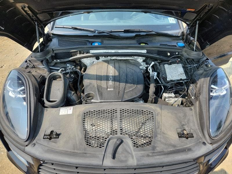 2021 PORSCHE MACAN 12