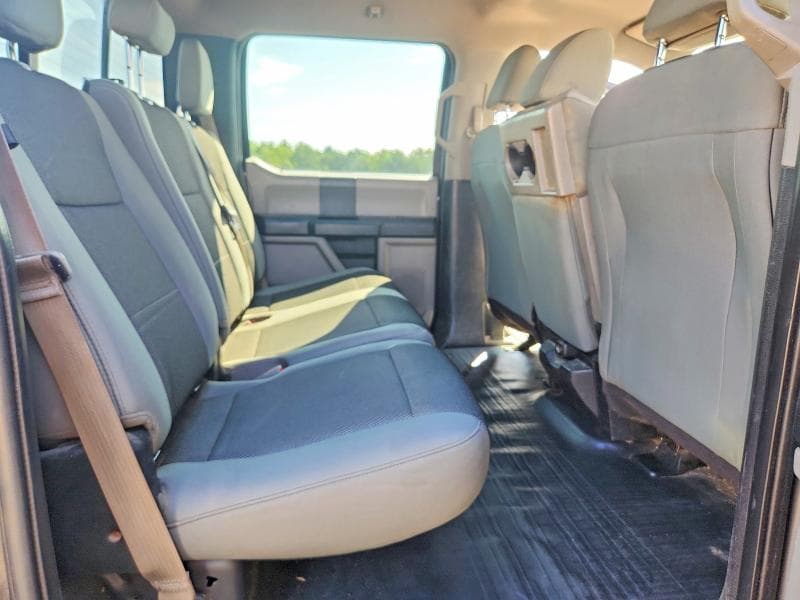 2017 FORD F150 SUPERCREW 10