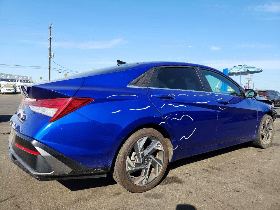 2024 HYUNDAI ELANTRA SEL 3