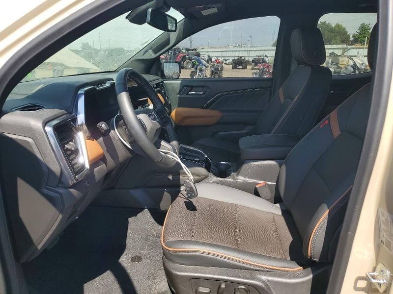 2024 GMC CANYON AT4 7