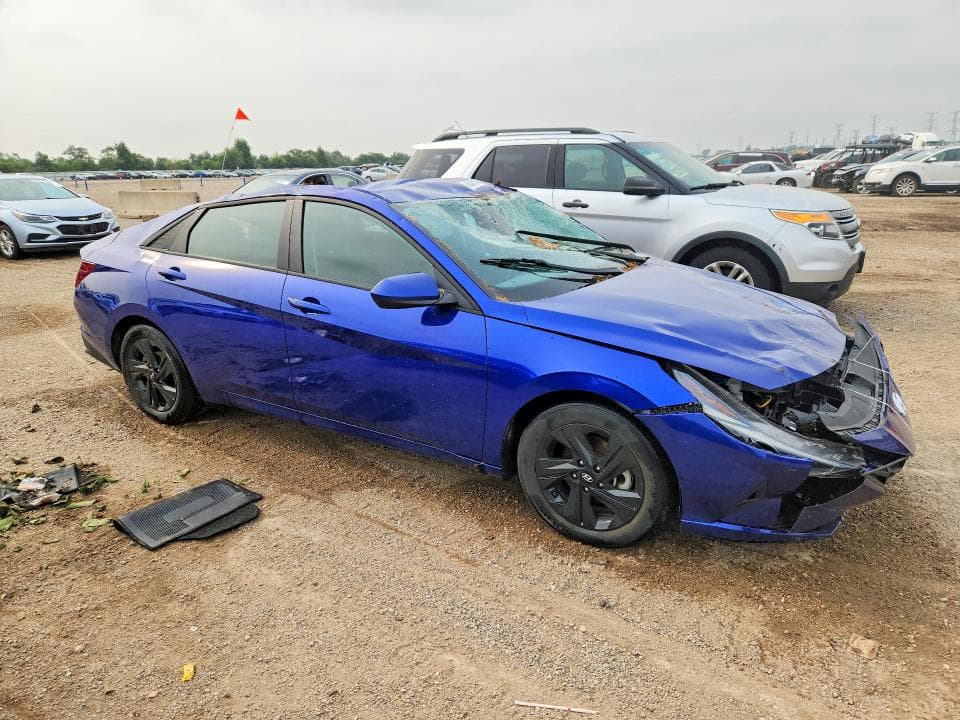 2022 HYUNDAI ELANTRA SEL 4