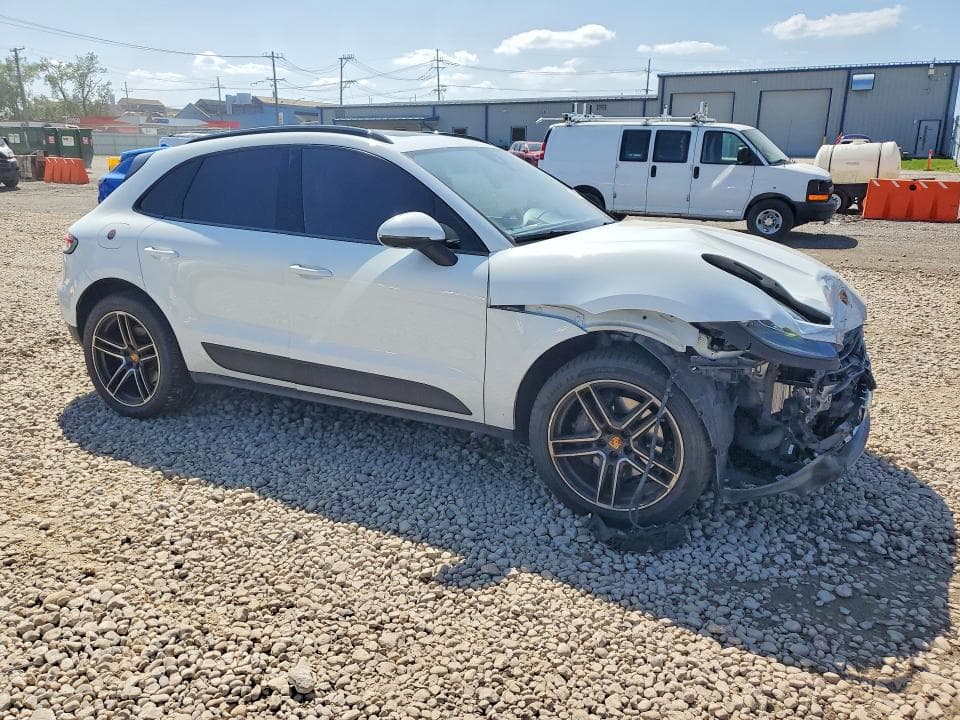 2021 PORSCHE MACAN 4