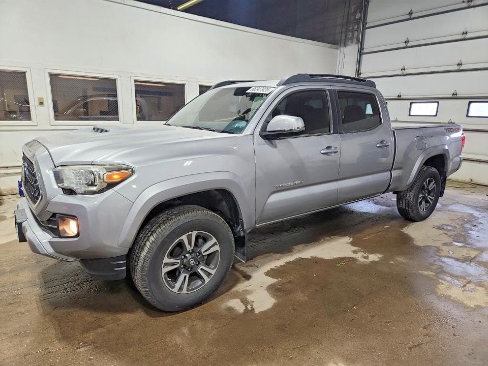 2018 TOYOTA TACOMA TRD SPORT - 1