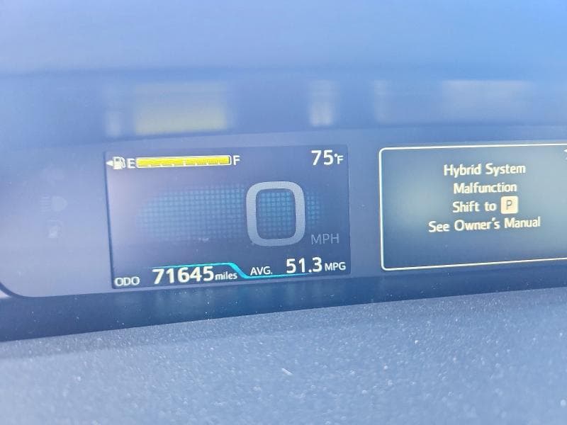 2018 TOYOTA PRIUS THREE 9