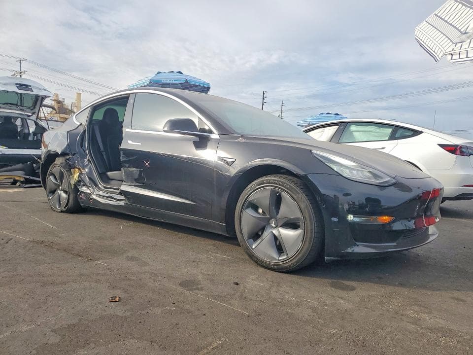 2018 TESLA MODEL 3 4