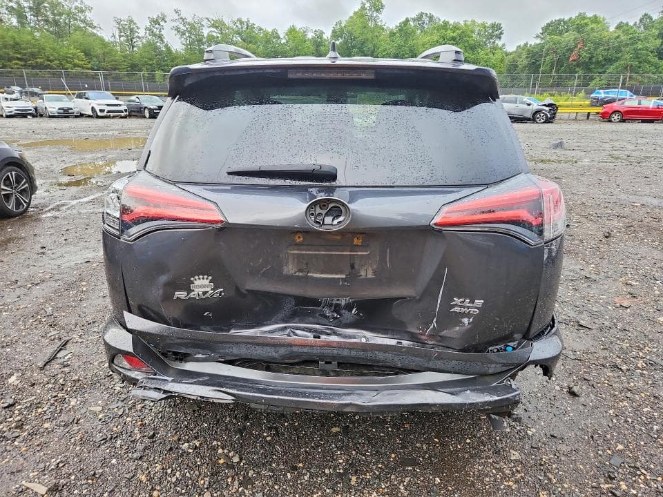 2018 TOYOTA RAV4 XLE 6
