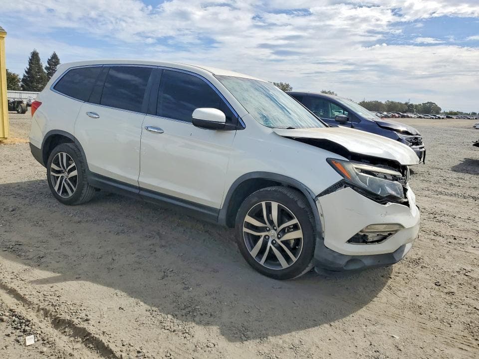 2017 HONDA PILOT LX 4
