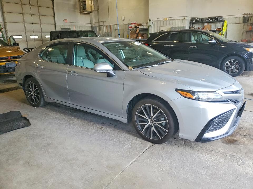 2024 TOYOTA CAMRY SE 4