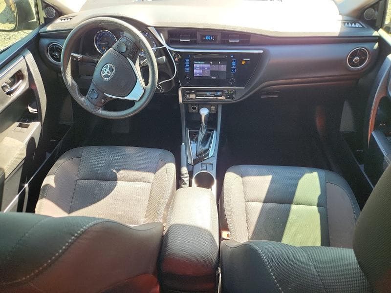 2017 TOYOTA COROLLA LE 8