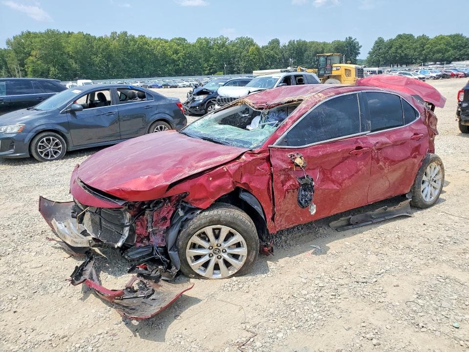 2018 TOYOTA CAMRY LE - 1