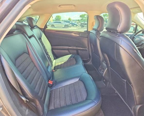 2018 FORD FUSION SE 10